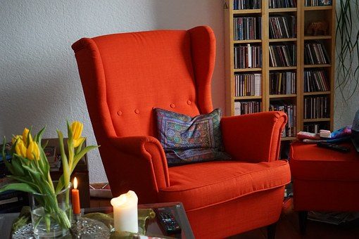Кресло - подарок книголюбу