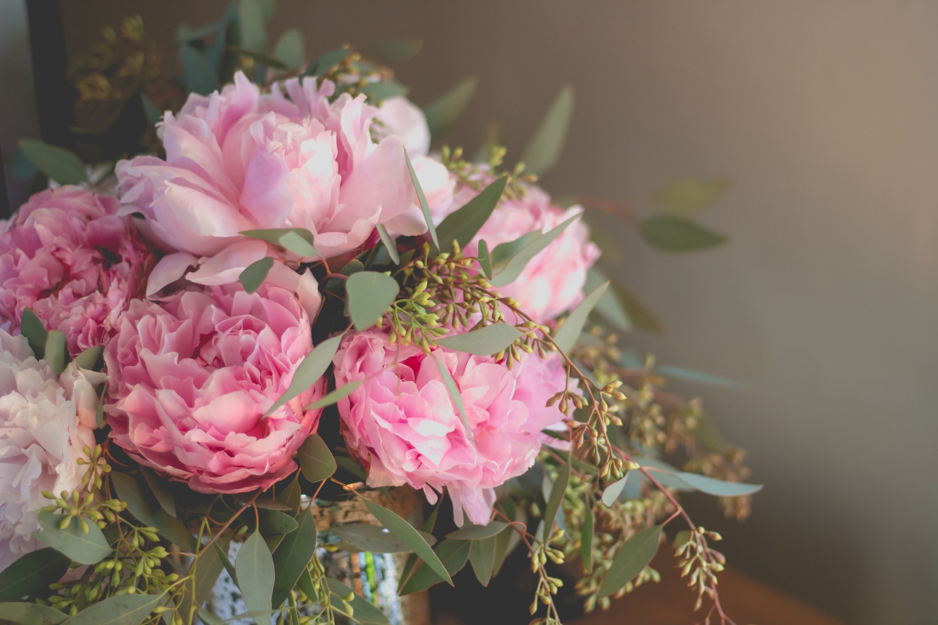 Букет цветов - Что подарить дочери на 8 марта 