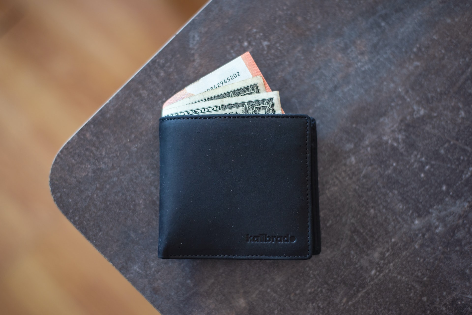 Красивый дизайнерский кошелек или портмоне - Что подарить человеку у которого все есть