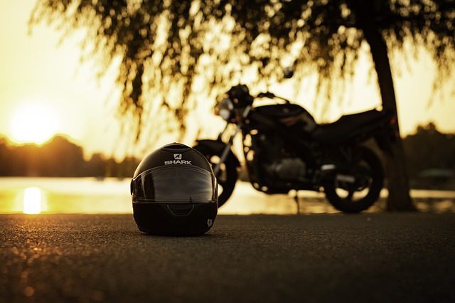 Мотоциклетный шлем - Что подарить мотоциклисту